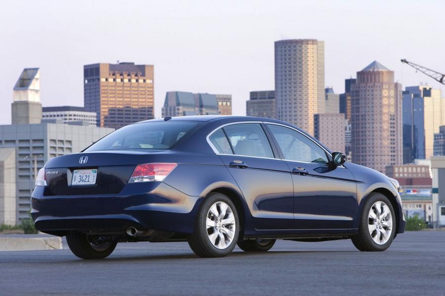  Honda Accord 2008 года  (фото 37 из 86)